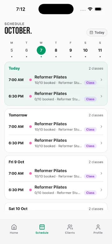 Instructor app: the week's classes with bookings